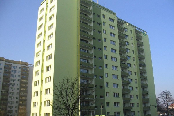 Elewacja budynku mieszkalnego przy ul. Batalionów Chłopskich 40-41 w Szczecinie